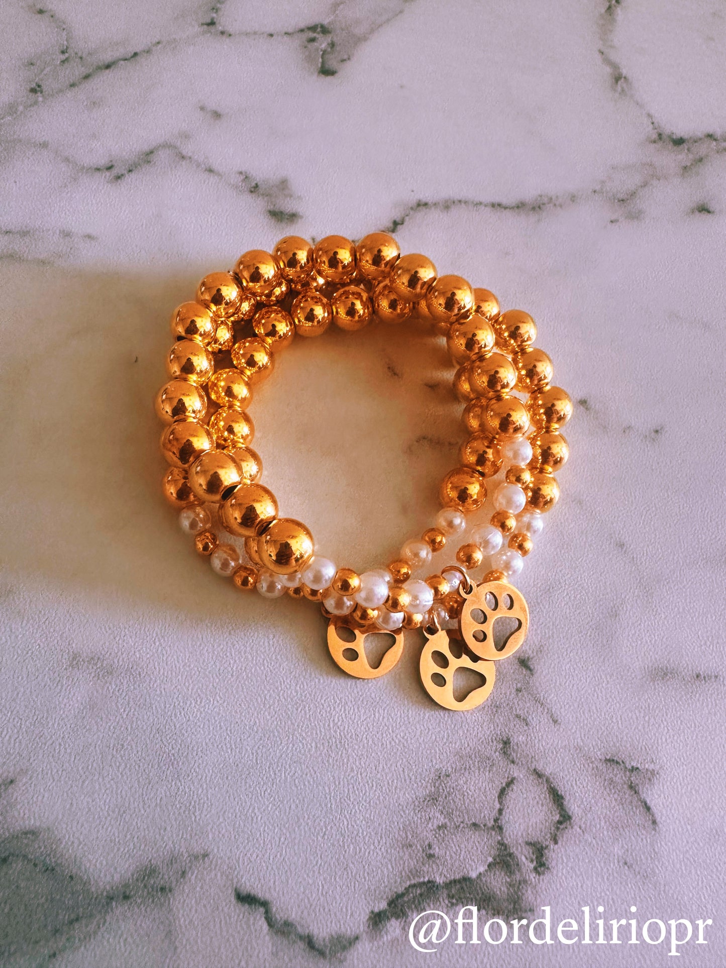 Bold gold paw bracelet