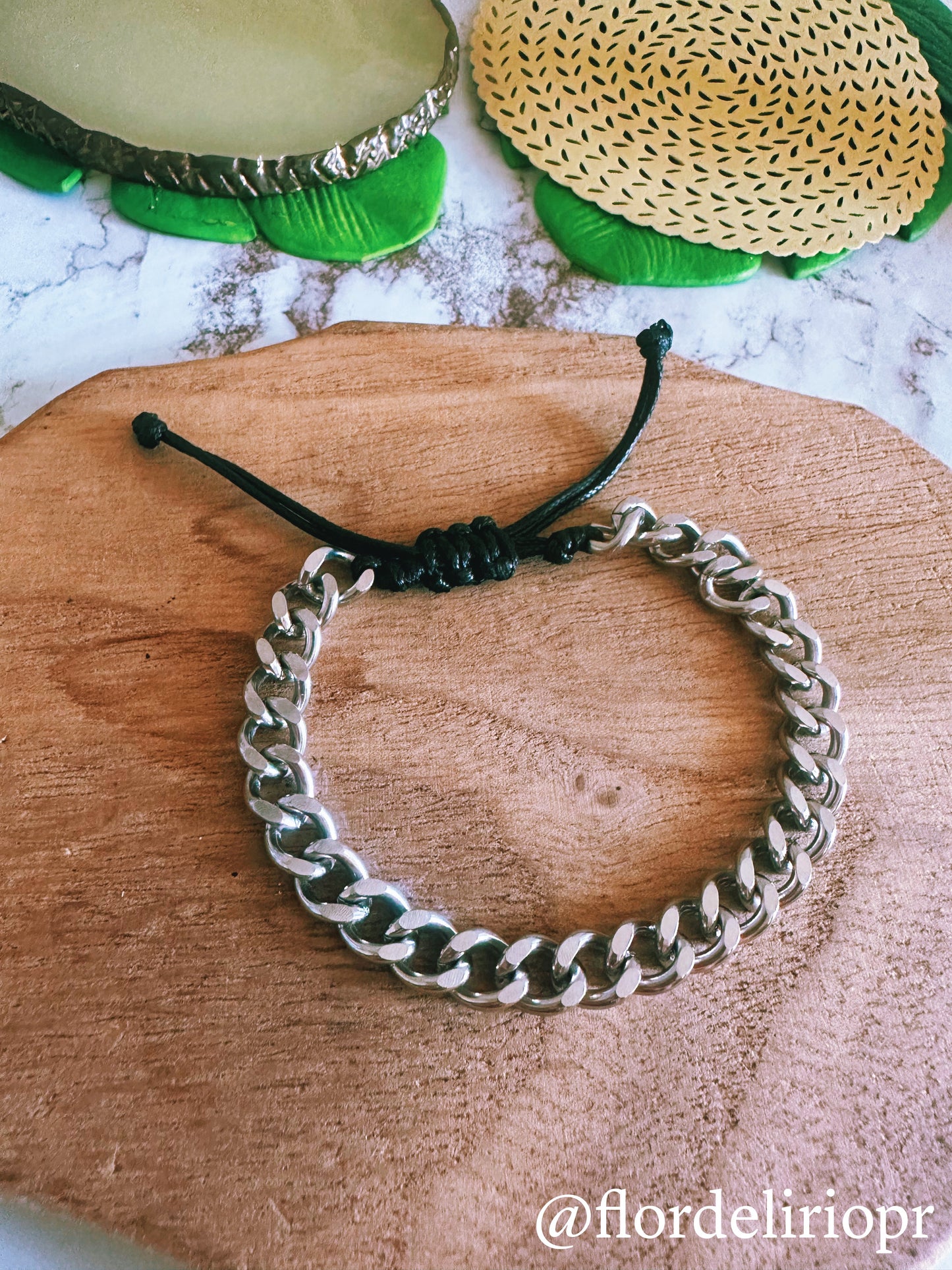 Silver chain macrame bracelet